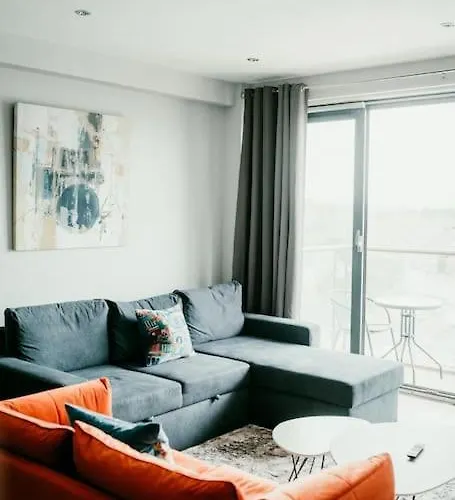 Urban Elegance: Luxury; Sleeps 6