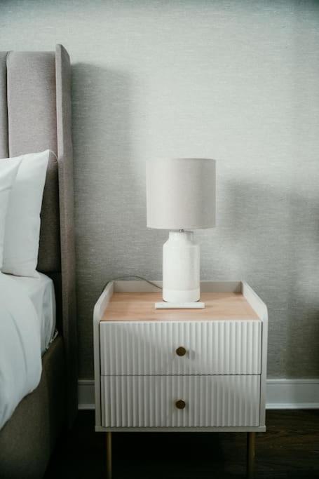 Urban Elegance: Luxury; Sleeps 6 Belfast