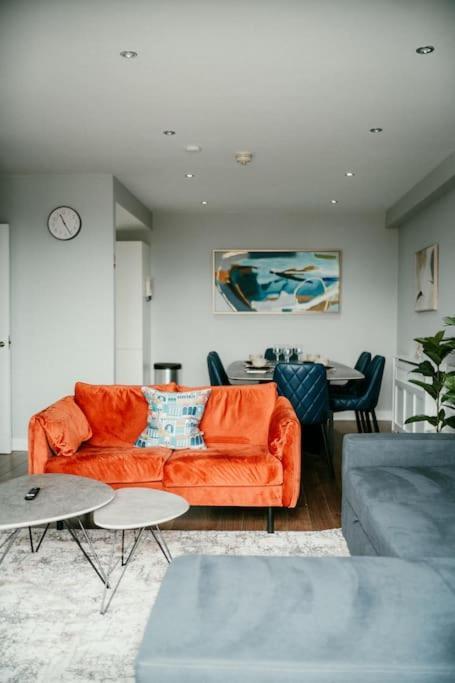Apartamento Urban Elegance: Luxury; Sleeps 6 Belfast